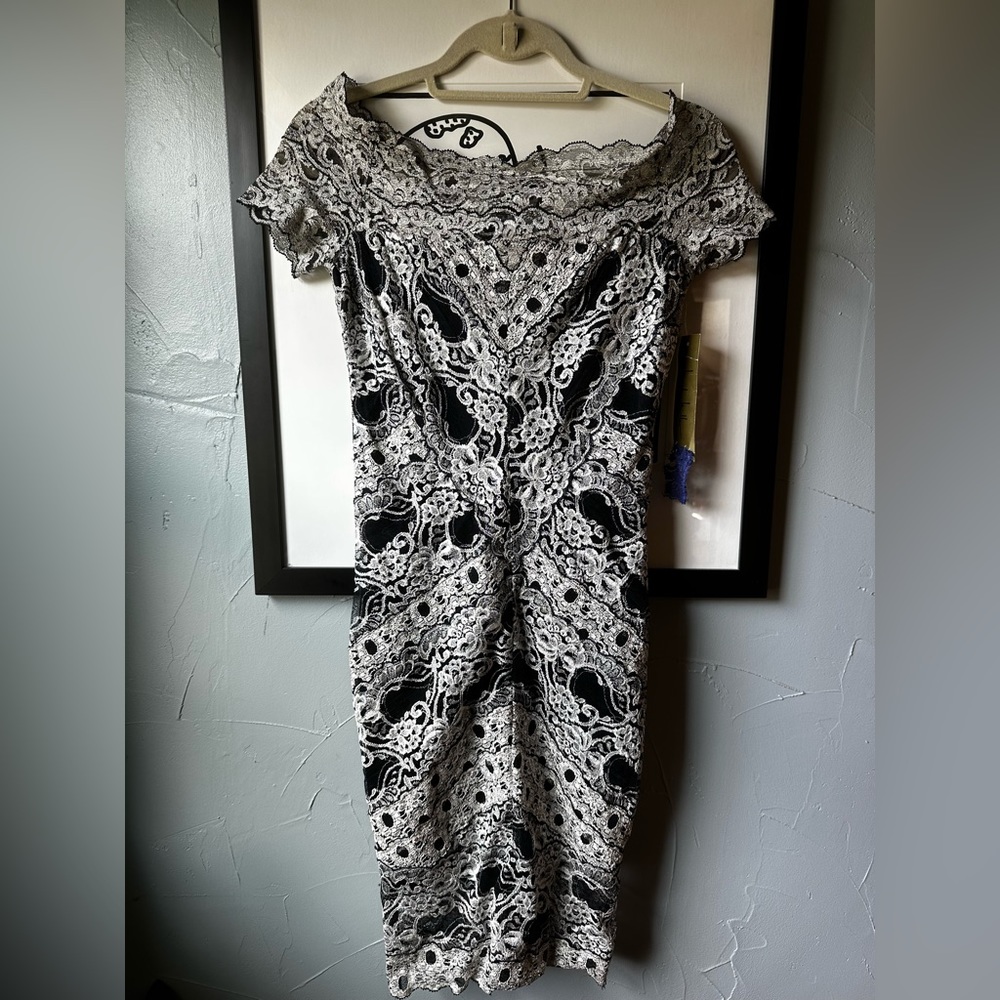 Nicole Miller Lace Midi Dress Size 2/4